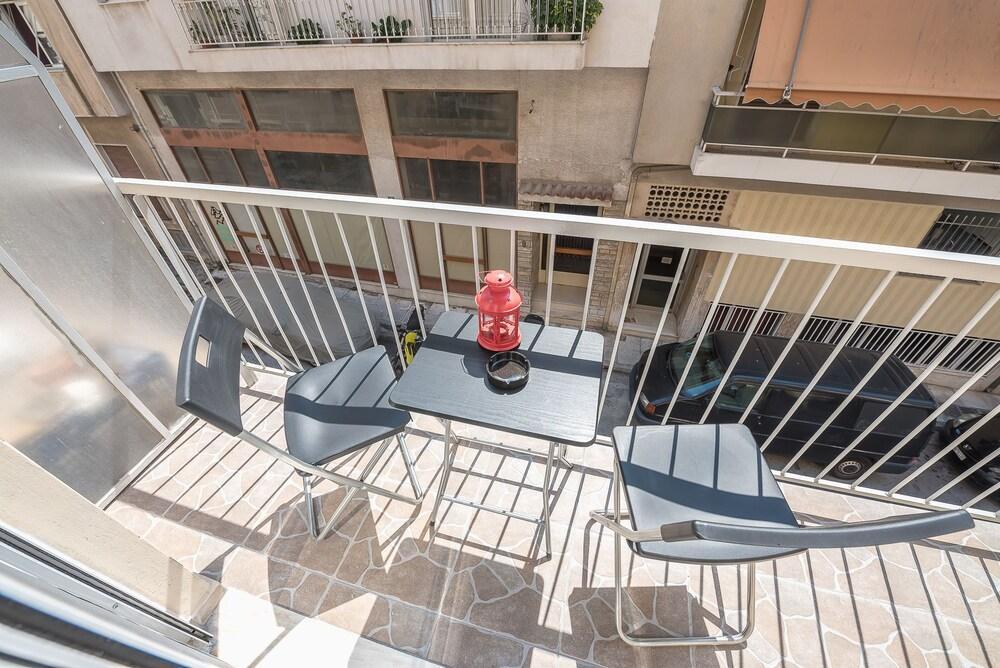 Stylish Home In Koukaki By Cloudkeys Athènes Extérieur photo